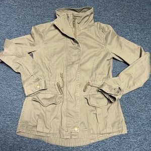 H&M Jacket 100% cotton with tie waste. Color Army Green size 6